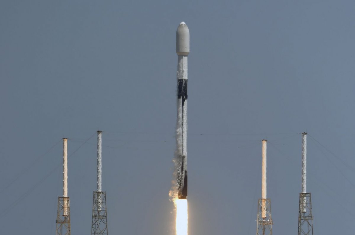 In the wake of overhauling client radio wires, SpaceX dispatches Starlink satellites