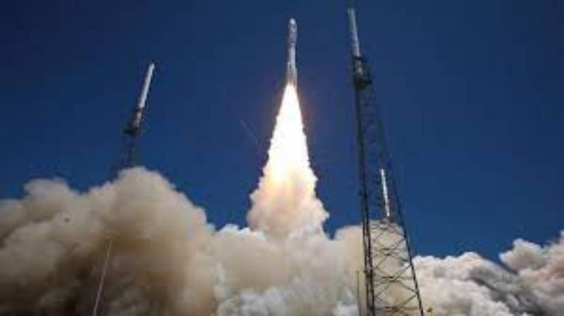 Atlas 5 rocket dispatches Space Force test expedition