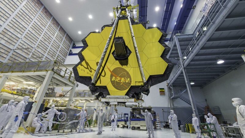 For Christmas Eve, NASA affirms telescope dispatch