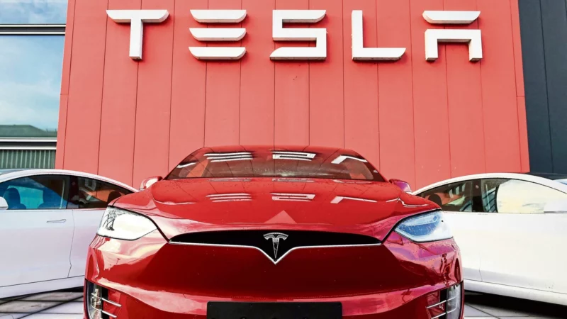 In the US, Tesla to review 475,000 vehicles